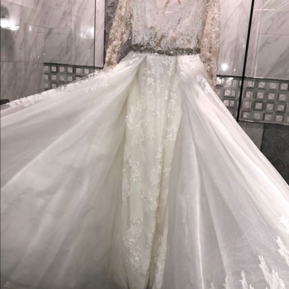 wedding dress